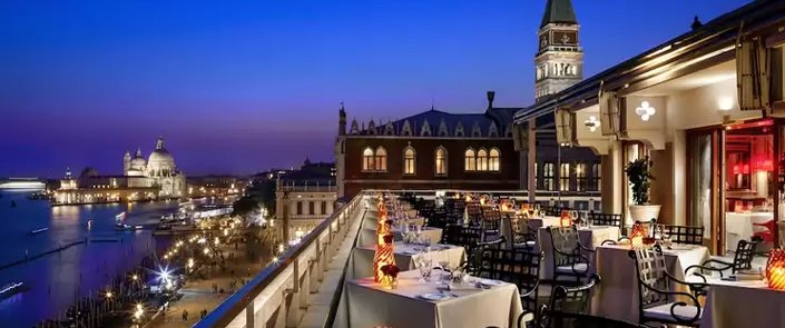 Hotels.com